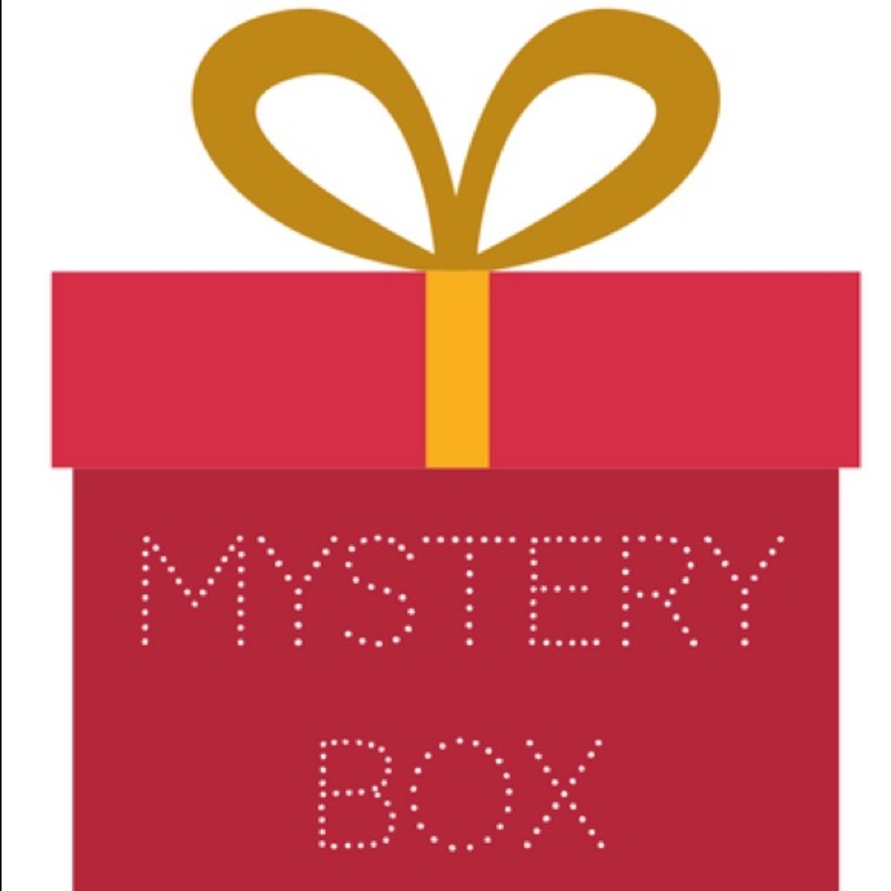 Woman personalized Mystery Box ♥️amazing surprise!